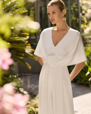 Vestido de novia de estilo fluido y relajado