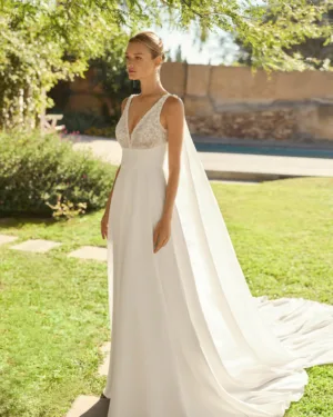 Vestido de novia de estilo sencillo y fluido