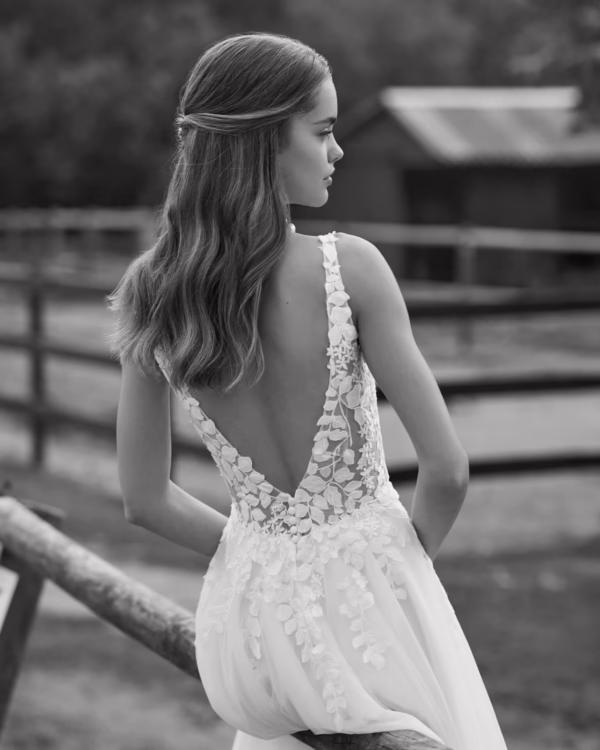 VESTIDO DE NOVIA NOIRA 2026 ALMA NOVIAS - Imagen 2