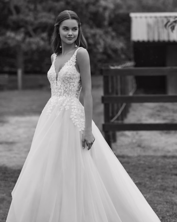 VESTIDO DE NOVIA NOIRA 2026 ALMA NOVIAS - Imagen 3