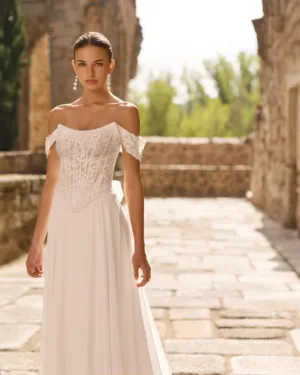 Vestido de novia de estilo romántico y fluido.