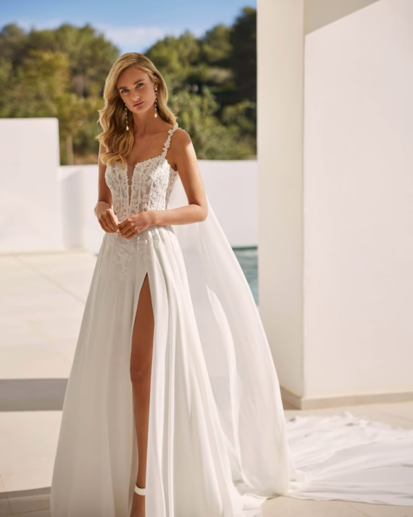 Vestido de novia de estilo romántico y fluido.